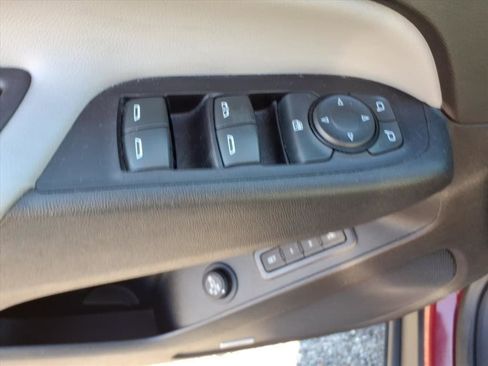 Used 2018 Chevrolet Equinox Premier image 23