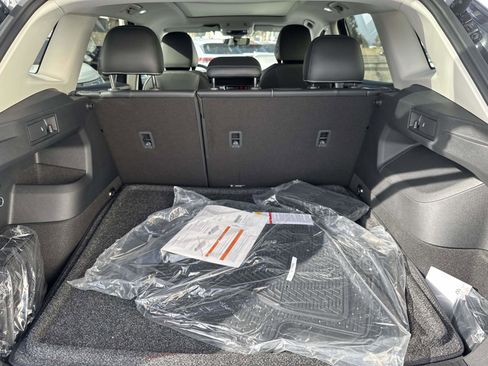 New 2026 Volkswagen Tiguan SE image 5