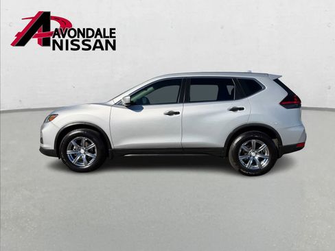 Used 2019 Nissan Rogue S image 3