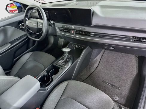 Used 2025 Kia K4 FWD image 31