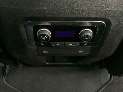 Used 2022 Chevrolet Tahoe Z71 w/ Z71 Off-Road Package image 38