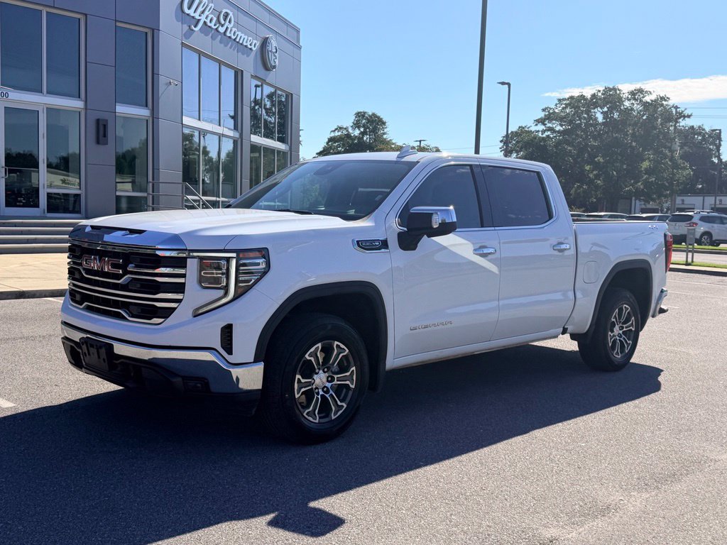 Used 2025 GMC Sierra 1500 SLT AWD/4WD image 1