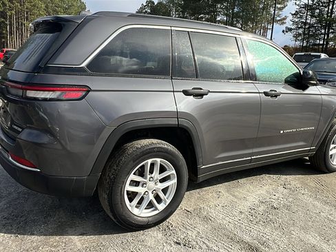 Used 2024 Jeep Grand Cherokee Laredo X w/ Luxury Tech Group I image 8