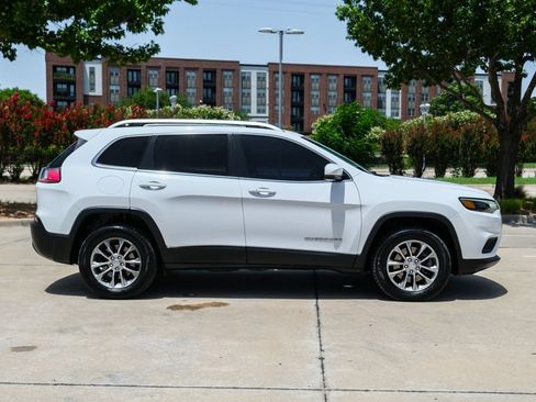 Used 2019 Jeep Cherokee Latitude Plus w/ Comfort/Convenience Group AWD/4WD image 15