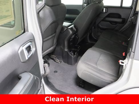 Used 2021 Jeep Wrangler Unlimited Sahara image 27