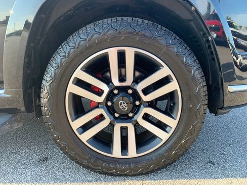 Used 2024 Toyota 4Runner Limited AWD/4WD image 26