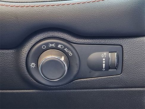 Certified 2023 Dodge Durango GT image 20