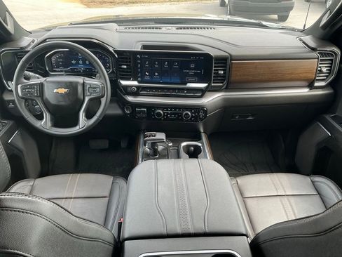 Used 2024 Chevrolet Silverado 1500 High Country AWD/4WD image 21