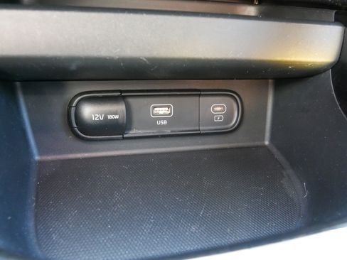 Certified 2024 Kia Seltos X-Line image 33