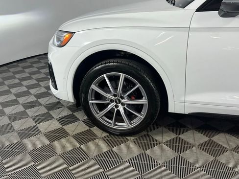 Used 2023 Audi SQ5 Prestige w/ Prestige Package image 11