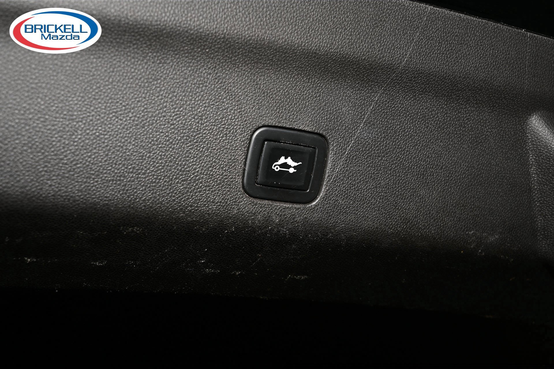 Used 2021 Chevrolet Suburban RST w/ Luxury Package RWD image 15