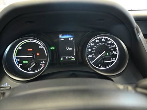 Used 2023 Toyota Camry SE w/ Cold Weather Package FWD image 28