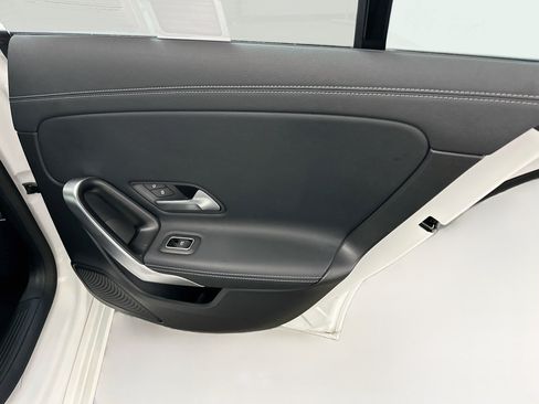 Used 2025 Mercedes-Benz CLA 250 4MATIC image 31