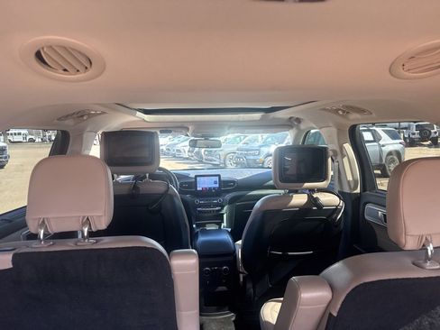Used 2020 Ford Explorer Limited w/ Class III Trailer Tow Package image 9