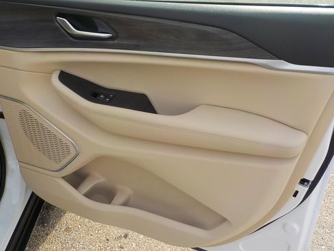 New 2026 Jeep Grand Cherokee Limited image 15