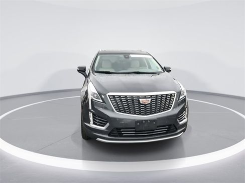 Used 2022 Cadillac XT5 Premium Luxury image 3
