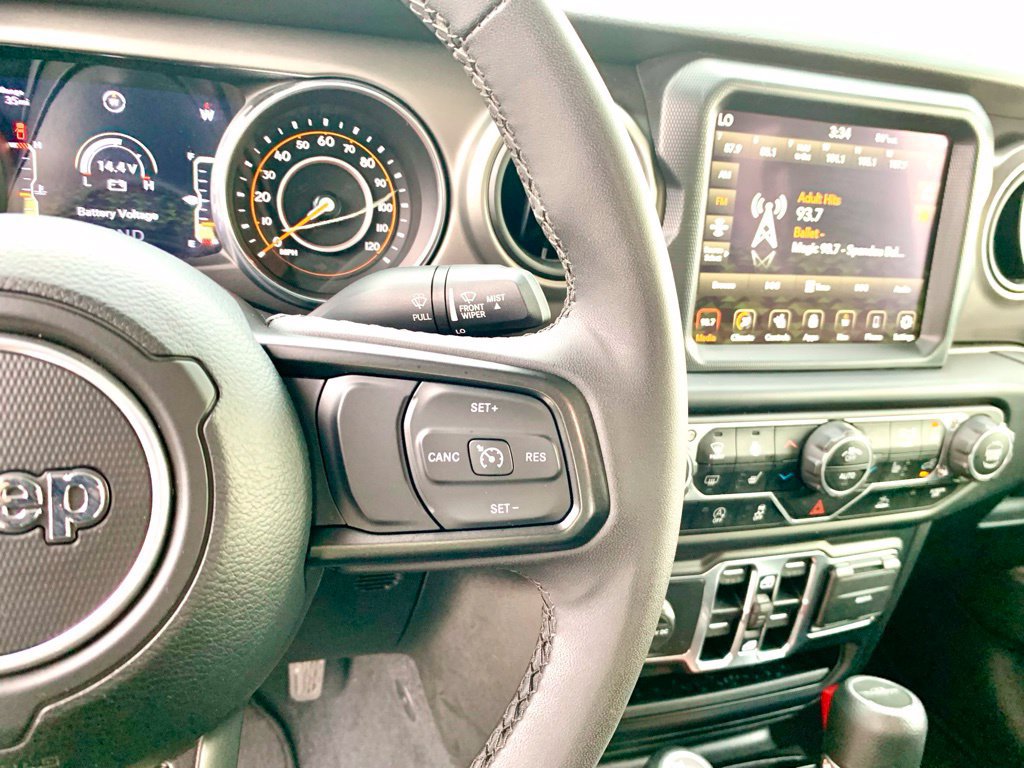Used 2023 Jeep Gladiator Sport AWD/4WD image 32