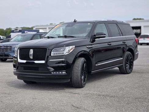 Used 2021 Lincoln Navigator Reserve image 3