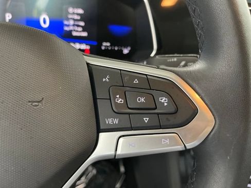 Used 2023 Volkswagen Jetta SE w/ Panoramic Sunroof Package FWD image 17