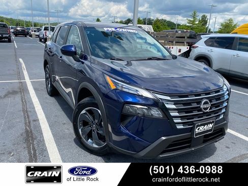 Used 2024 Nissan Rogue SV AWD/4WD image 1