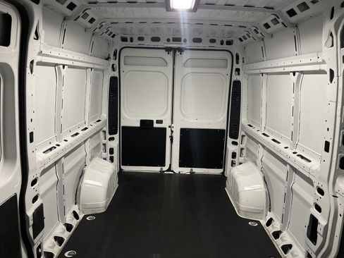 Used 2025 RAM ProMaster 2500 w/ Convenience Group FWD image 27