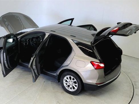 Used 2019 Chevrolet Equinox LT FWD image 23