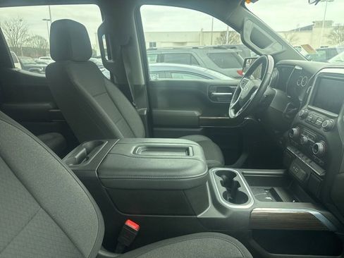 Used 2022 Chevrolet Silverado 1500 LT Trail Boss w/ Bed Protection Package image 9