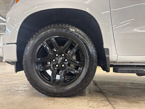 Used 2025 Chevrolet Silverado 1500 RST w/ Convenience Package II AWD/4WD image 23