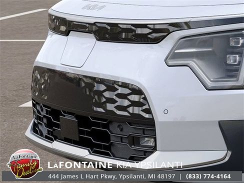 New 2025 Kia Niro Wave w/ Wave Preserve Package image 12