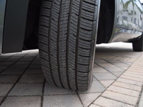 Used 2021 Volkswagen Atlas SE w/ Panoramic Sunroof Package image 84