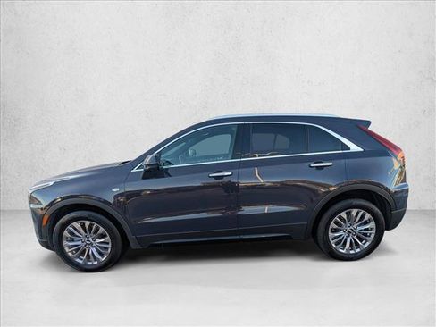 Used 2025 Cadillac XT4 Premium Luxury FWD image 8