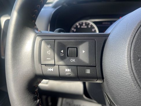 Used 2025 Nissan Pathfinder Rock Creek AWD/4WD image 29