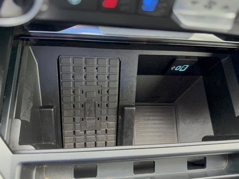 Used 2024 Ford F250 Platinum image 15