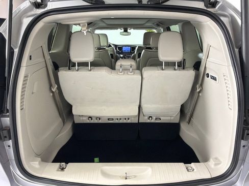 Used 2017 Chrysler Pacifica Limited FWD image 21