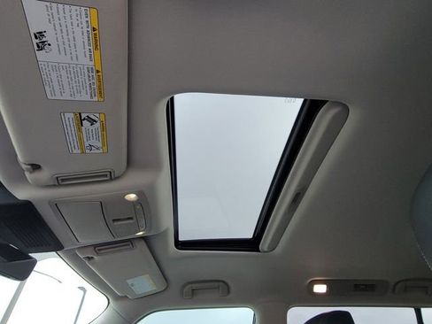 Used 2022 Nissan Armada Platinum w/ Captain's Chairs Package image 19