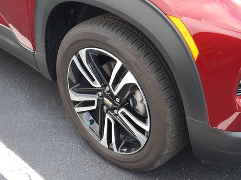 Used 2024 Chevrolet TrailBlazer LT w/ LT Cold Weather Package FWD image 7
