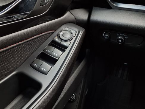 Used 2023 Chevrolet Traverse RS w/ LPO, Floor Liner Package image 19