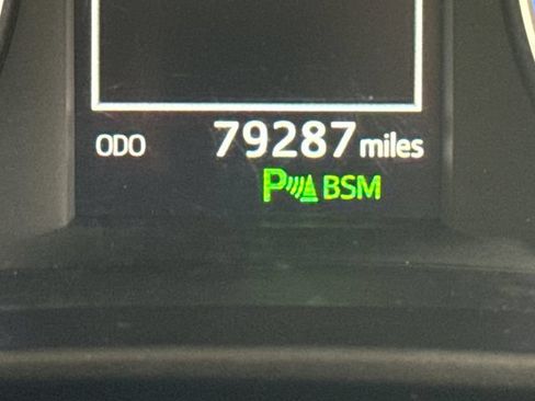 Used 2017 Toyota Highlander Limited AWD/4WD image 28