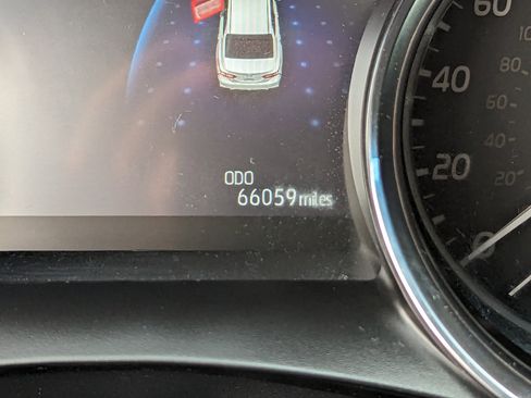 Used 2020 Toyota Camry SE image 18