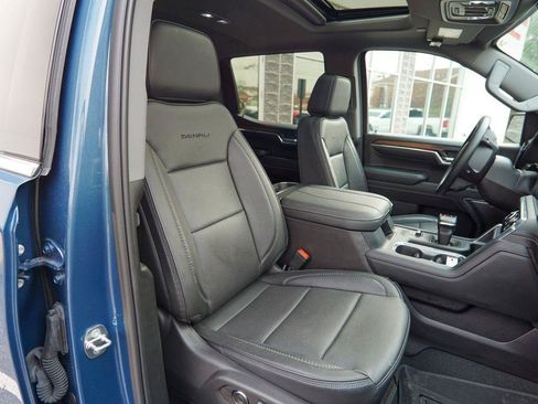 Used 2024 GMC Sierra 1500 Denali AWD/4WD image 33