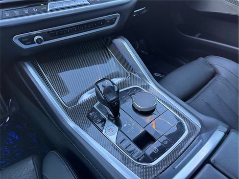 Used 2021 BMW X6 M50i w/ Dynamic Handling Package AWD/4WD image 37