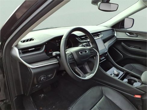 Used 2021 Jeep Grand Cherokee L Limited image 13