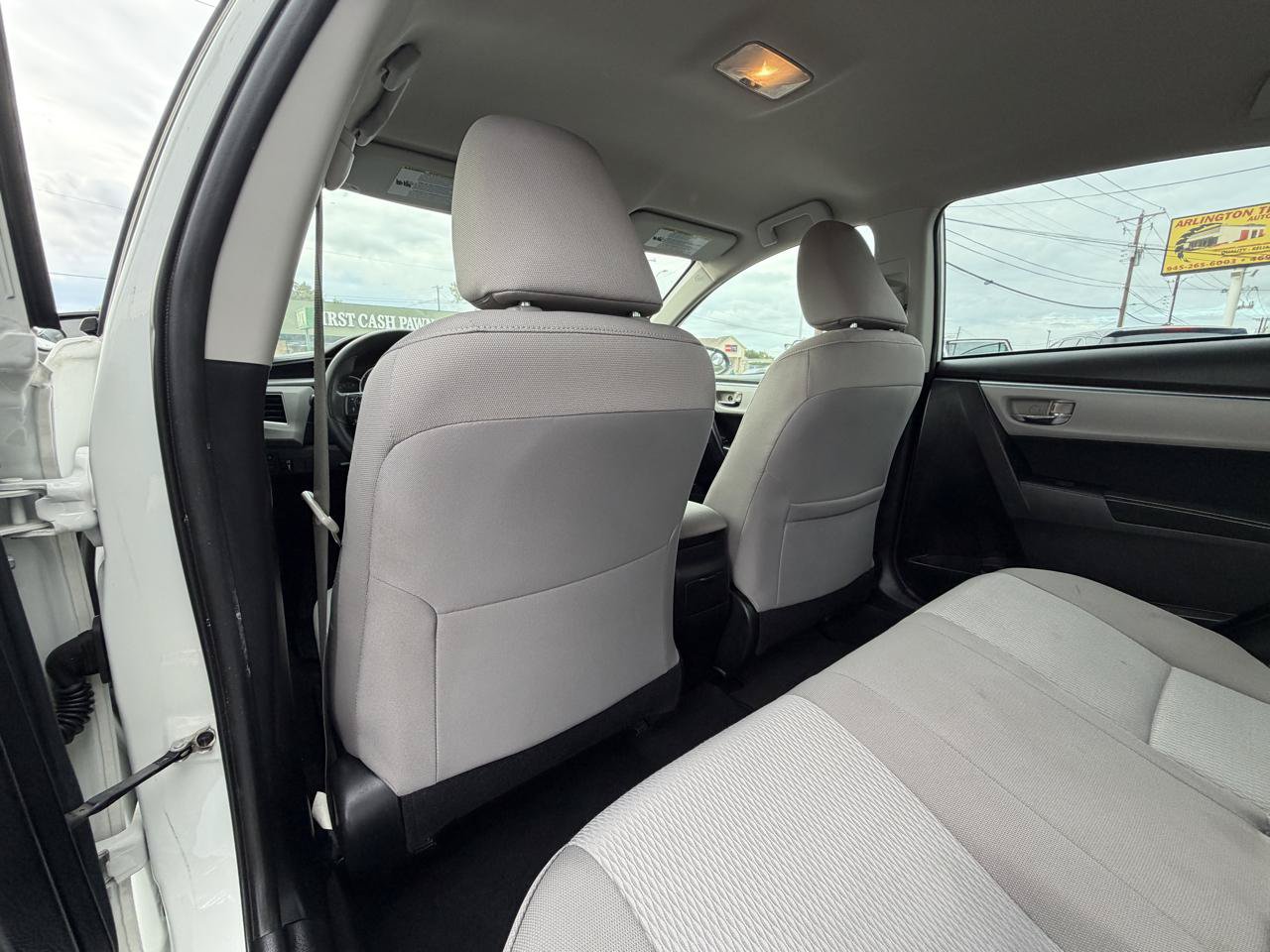 Used 2014 Toyota Corolla LE FWD image 11