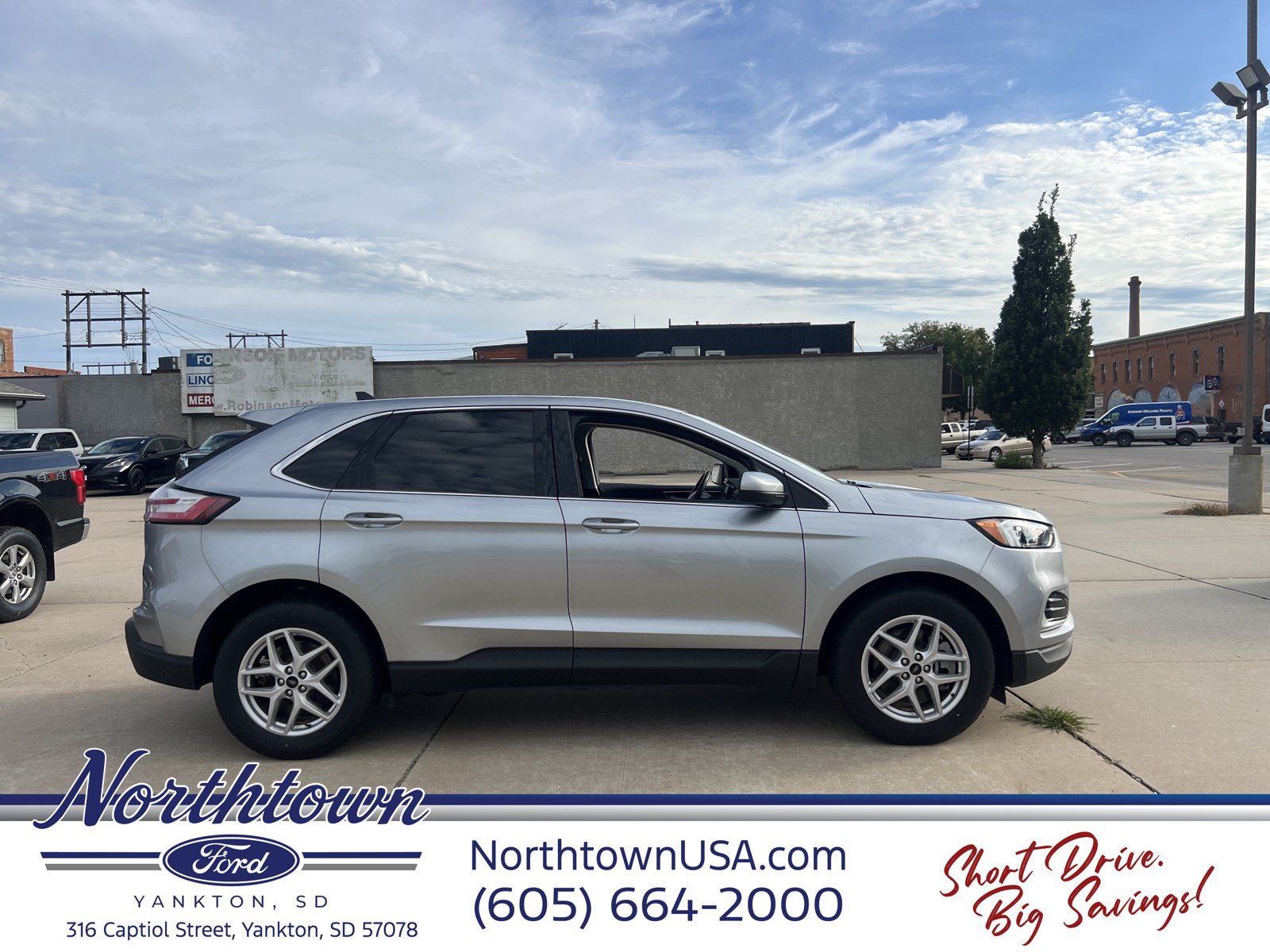 Used 2024 Ford Edge SEL AWD/4WD image 4