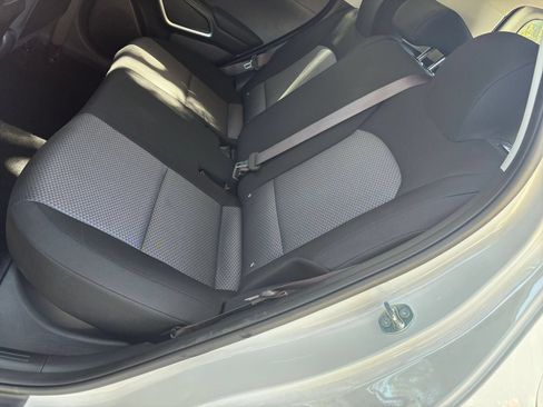 Used 2025 Kia Soul LX w/ LX Technology Package FWD image 34