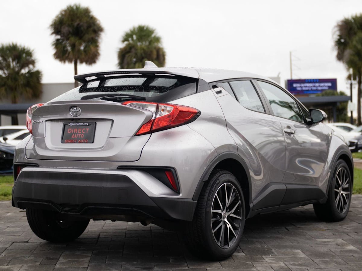 Used 2019 Toyota C-HR LE FWD image 12