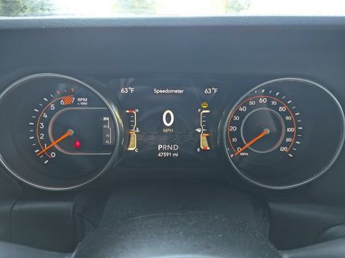 Used 2020 Jeep Wrangler Unlimited Sahara AWD/4WD image 18