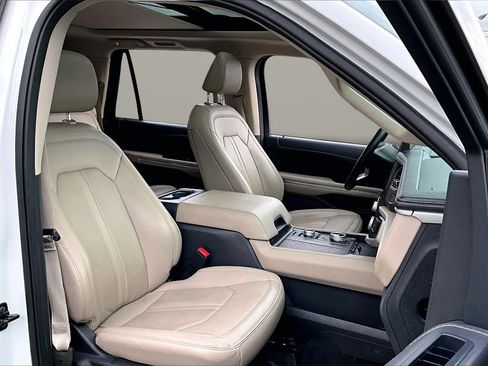 Used 2024 Ford Expedition Max Limited image 24