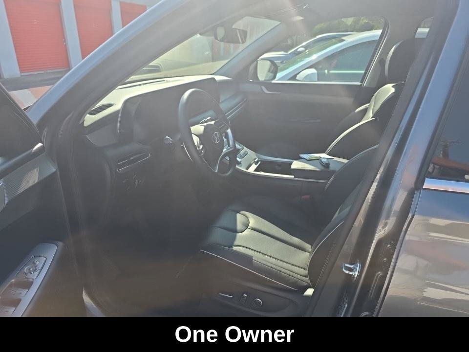 Used 2024 Hyundai Palisade SEL FWD image 3