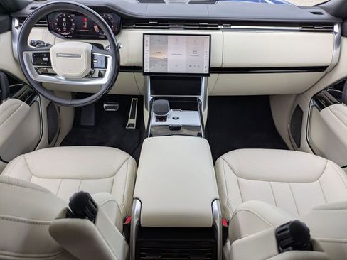 New 2025 Land Rover Range Rover Long Wheelbase Autobiography image 14